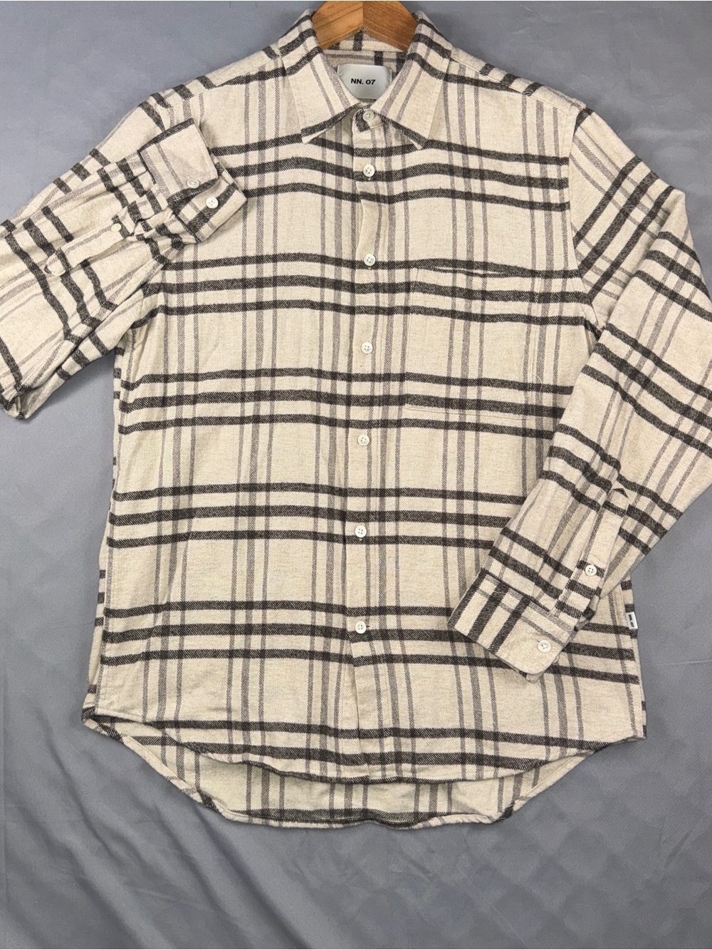 NN. 07 Shirt Mens Medium Beige Plaid Flannel Button Front Long Sleeve Casual
